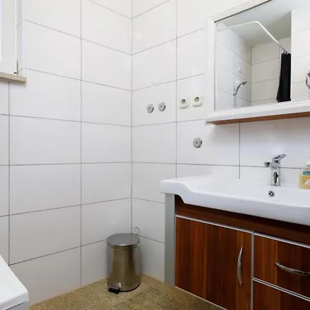 Apartment In Stobrec Split